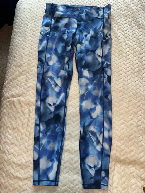 Lululemon Speed Up Tight Inseam 28" Alpine White Midnight Navy Size 10 - Picture 2 of 7